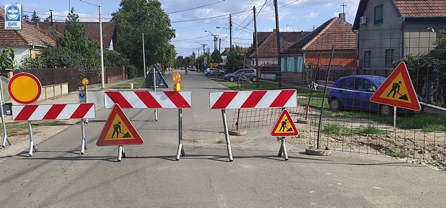 Ulica Radnota Mikloša zatvorena za saobraćaj zbog izvođenja radova na kanalizacionoj mreži